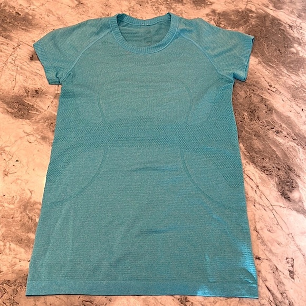 Lululemon Swiftly Short Sleeve Tee